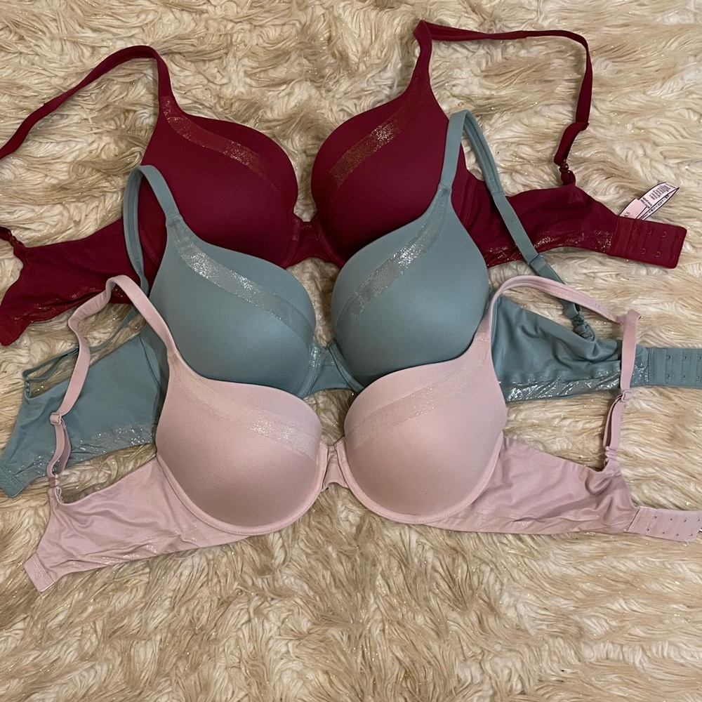 3 Victoria Secret bras